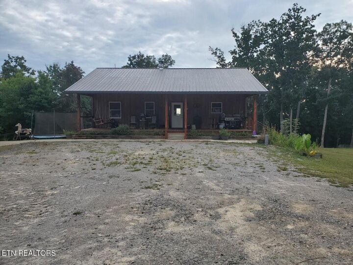 Property Photo:  103 Stooping Oak Rd  TN 37327 