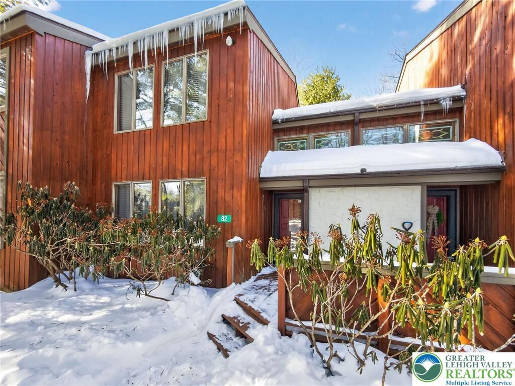 Property Photo:  82 Doe Run  PA 18624 