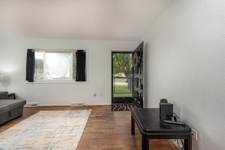 Property Photo:  913 Stinson  MI 48604 