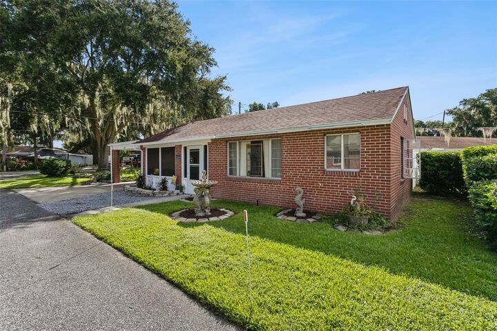 Property Photo: 31944 Elizabeth Lane FL 32778