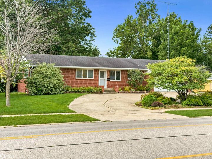 Property Photo: 2211 Washington Avenue IA 50126