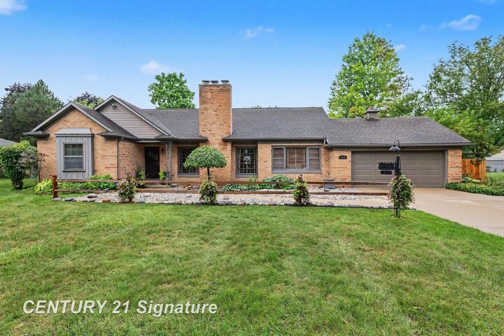 Property Photo:  1375 Lathrup Park  MI 48638 