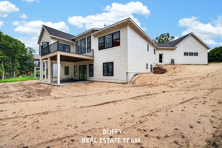 Property Photo:  2926 Duneside Circle  MI 49441 