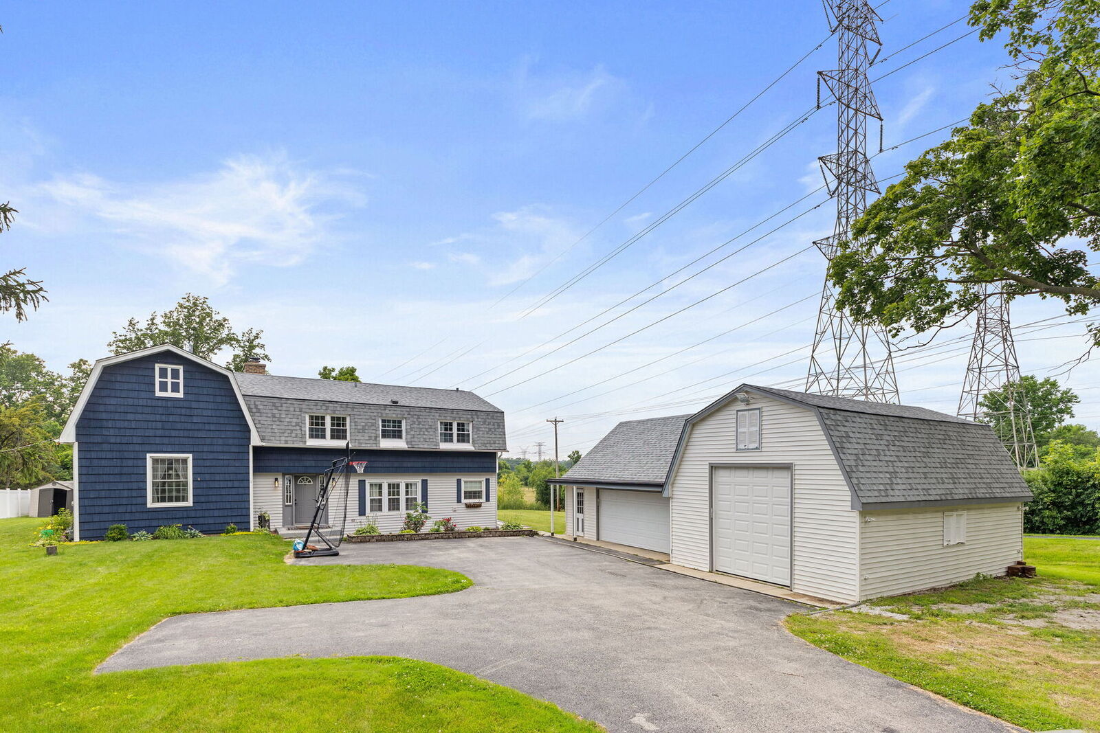 Property Photo:  2N330 Swift Road  IL 60148 