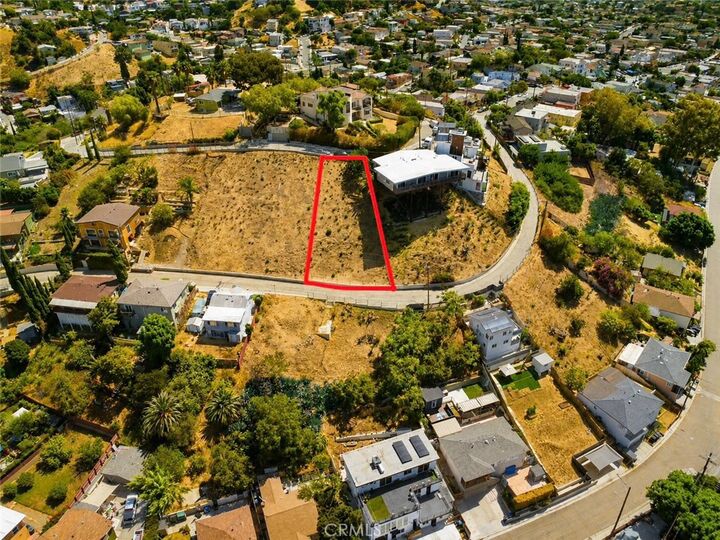 Property Photo:  1221 Dodds Circle  CA 90063 