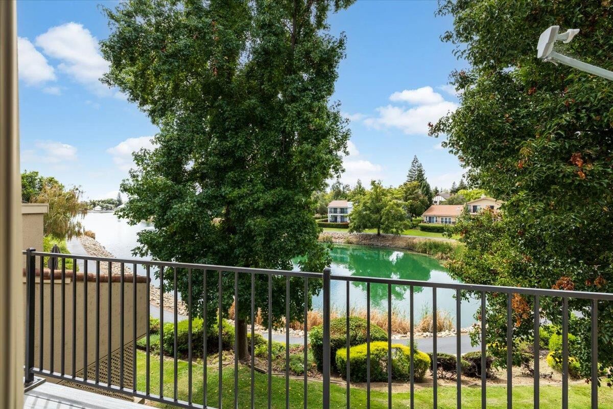 Property Photo: 6902 Carreta Lane CA 95683