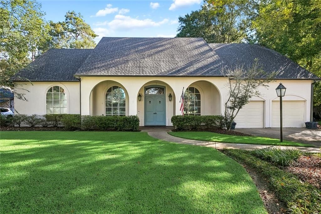 Property Photo: 105 Concorde Place LA 70471