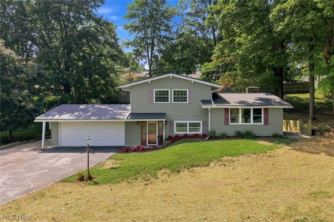 Property Photo: 968 Mohican Drive OH 44805