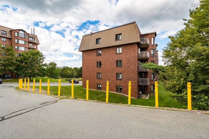 Property Photo:  205 61 Nelsons Landing Boulevard  NS B4A 3X3 