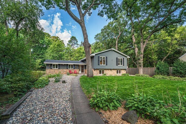 Property Photo:  312 Griffit Street  MN 55343 