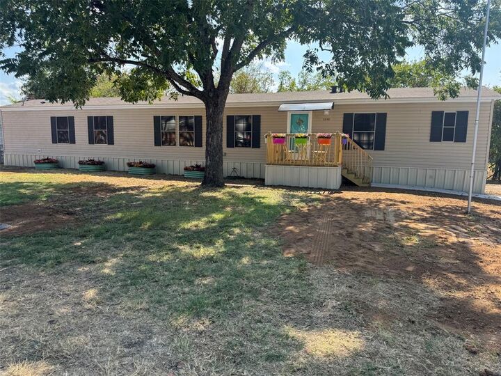 Property Photo:  3510 Gerry Drive  TX 76049 