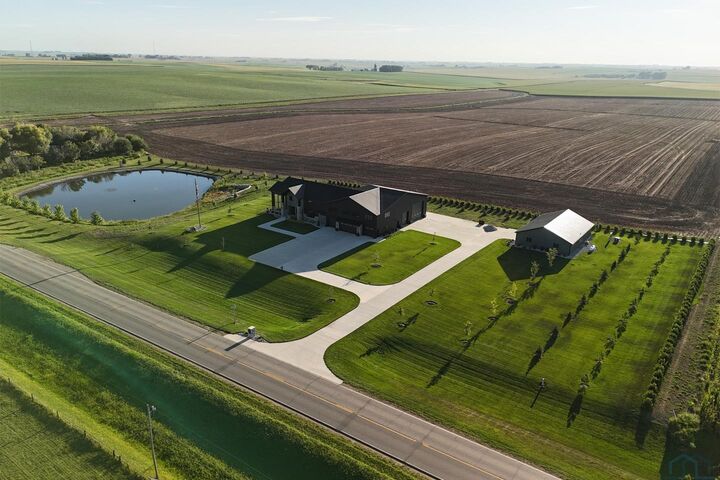 Property Photo:  4187 Jackson Ave  IA 51041 