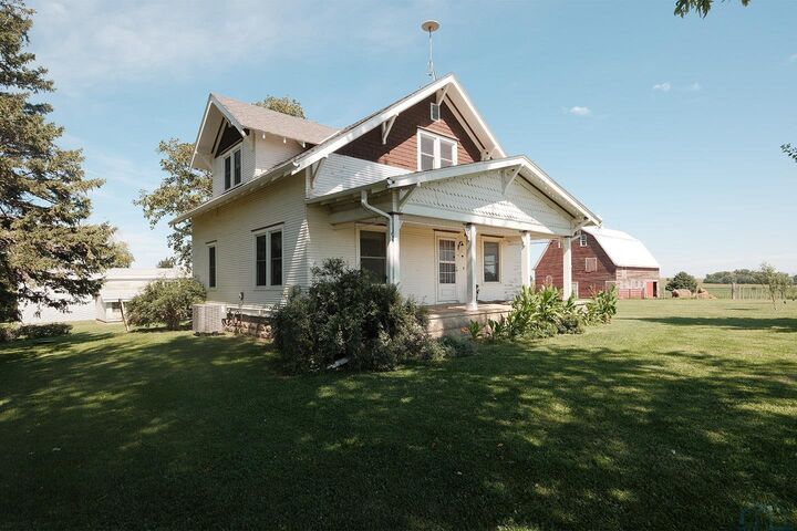 Property Photo: 2708 450th Street IA 51027