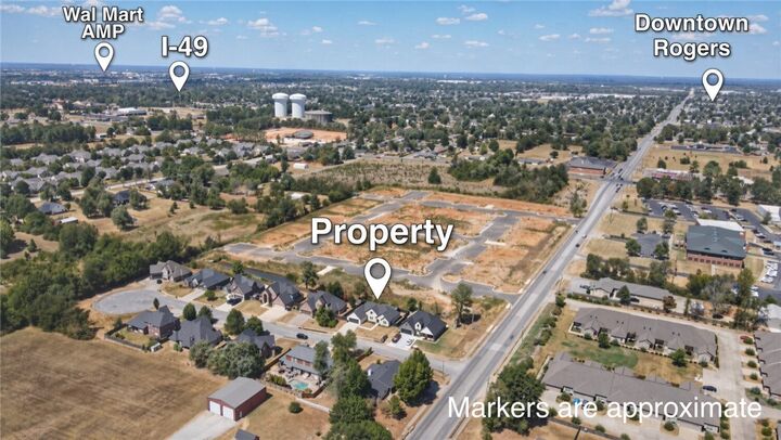 Property Photo: 1803 Lazy L Street AR 72758