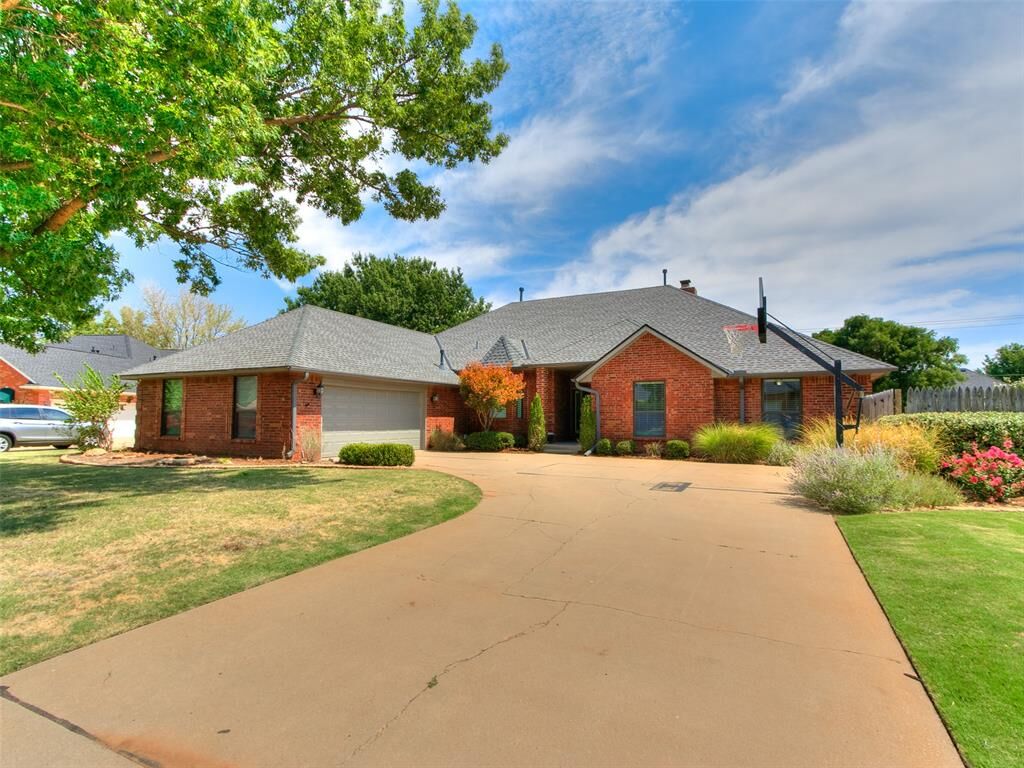 Property Photo:  11616 Kingswick Drive  OK 73162 