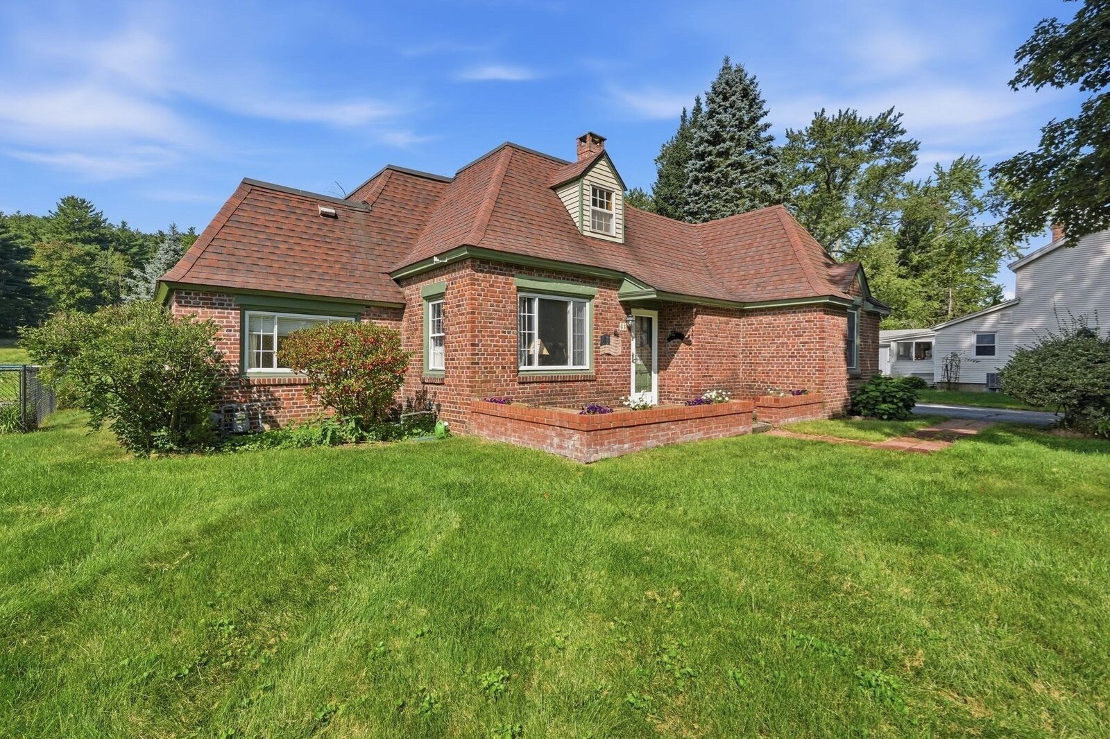 Property Photo:  88 Homestead Avenue  MA 01301 