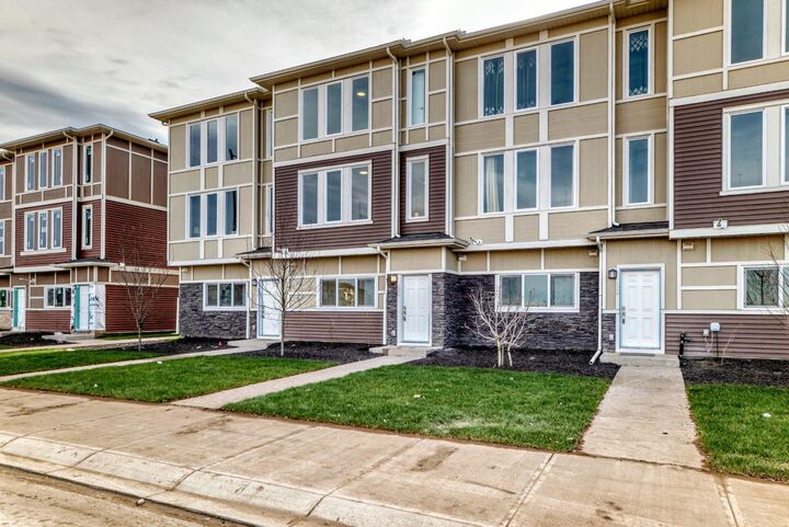 Property Photo:  86 145 Chelsea Mews  AB T1X 3H1 