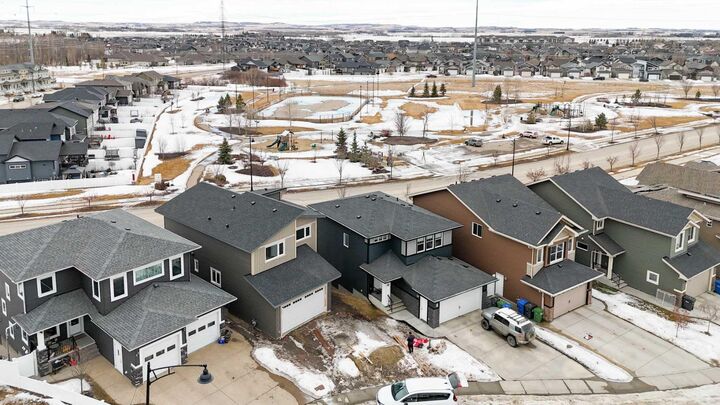Property Photo:  49 Lowden Close  AB T4R 0R9 
