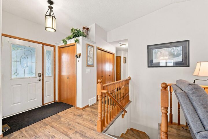 Property Photo:  5723 51 Avenue Avenue  AB T4J 1K5 
