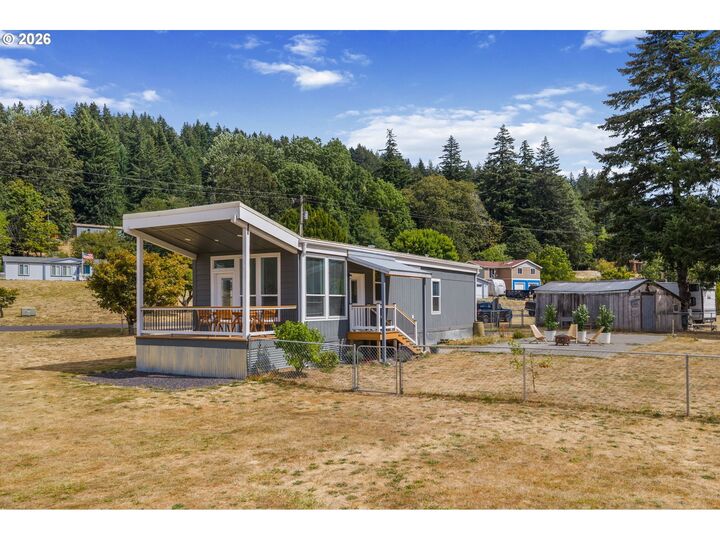 Property Photo:  72 House St  WA 98648 