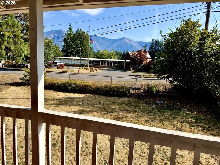 Property Photo:  389 NW Gropper Rd  WA 98648 