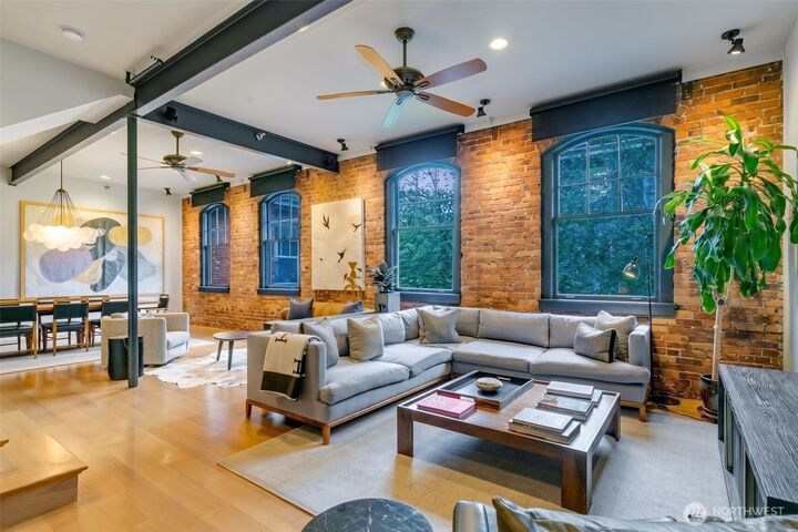 Property Photo:  1406  Harvard Avenue 10  WA 98122 