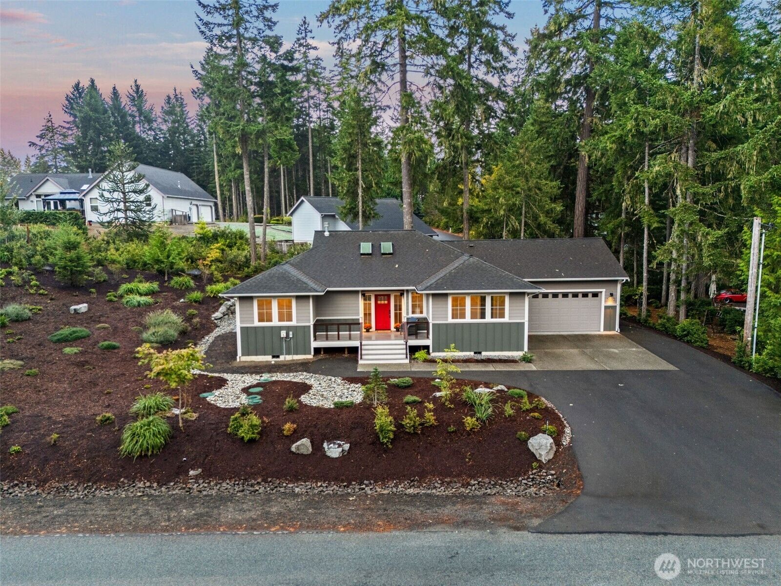 Property Photo: 1480 E Manzanita Drive WA 98592