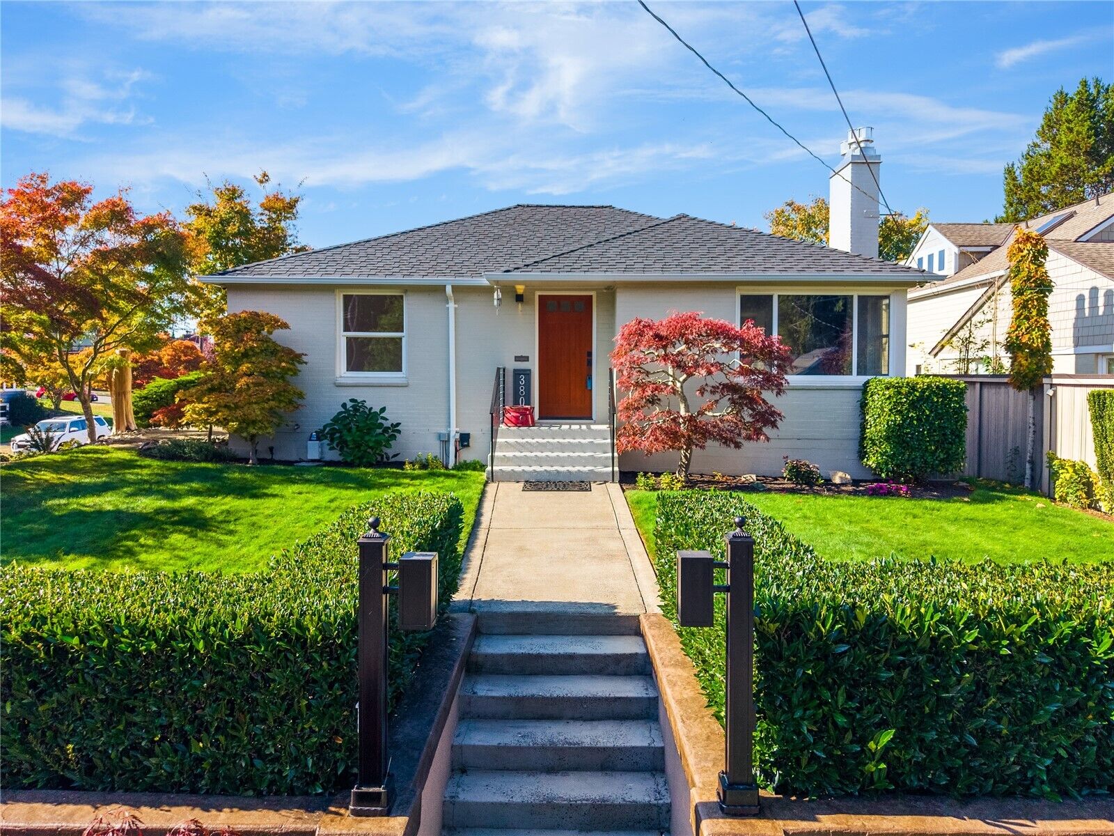 Property Photo:  3803  29th Avenue W  WA 98199 