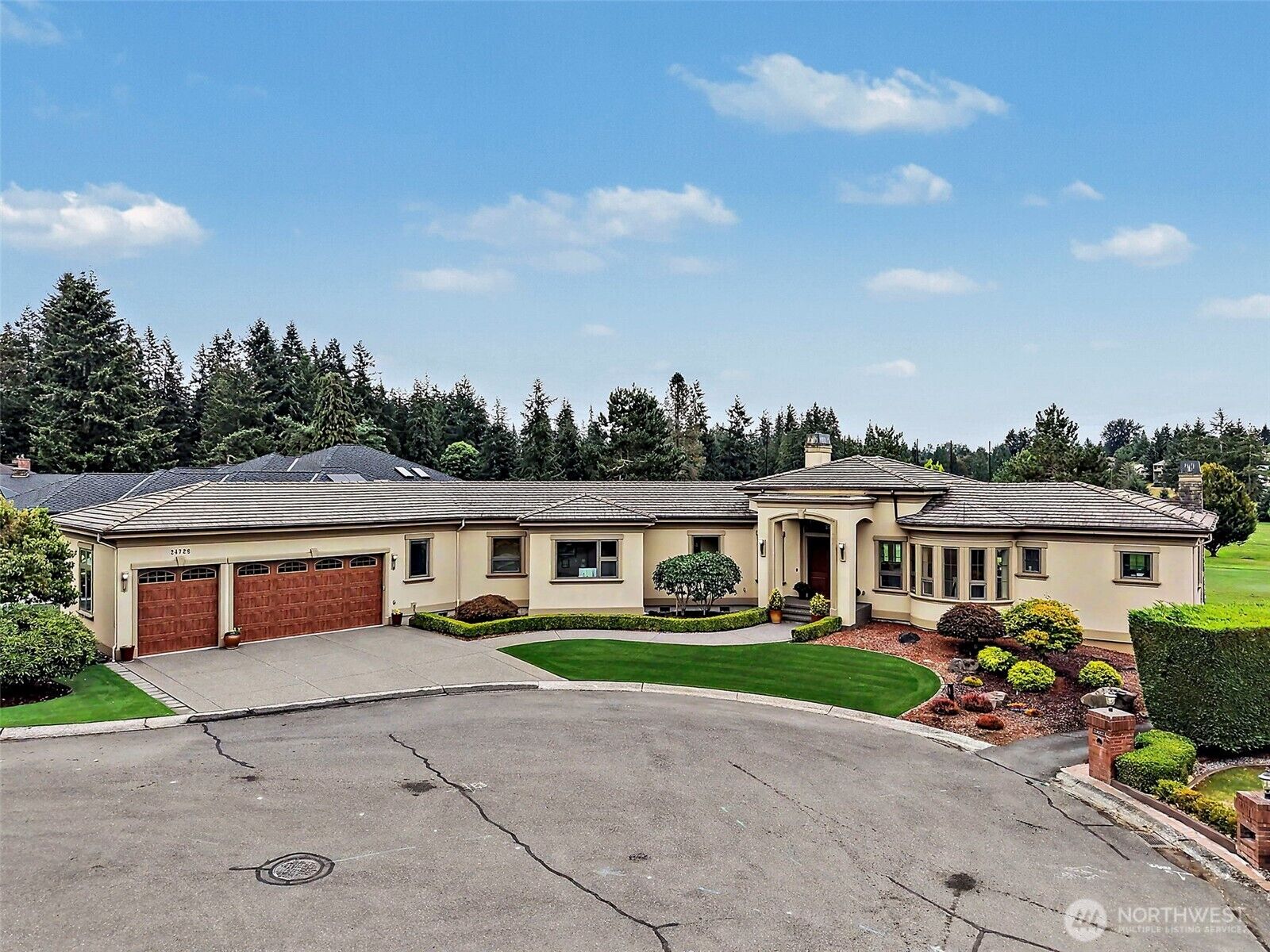Property Photo: 24728 142nd Avenue WA 98042