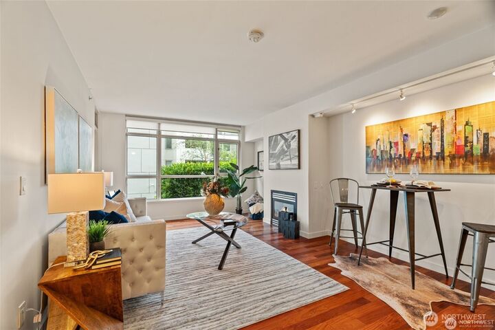 Property Photo:  1420  Terry Avenue 201  WA 98101 