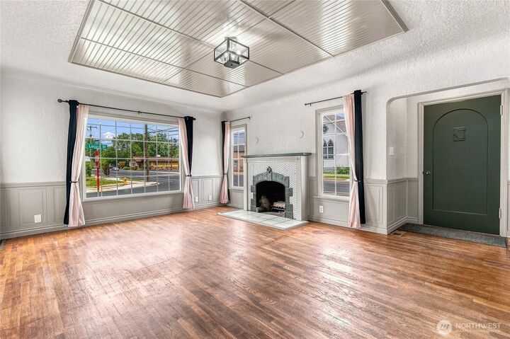Property Photo: 1002 Howard Street WA 99362