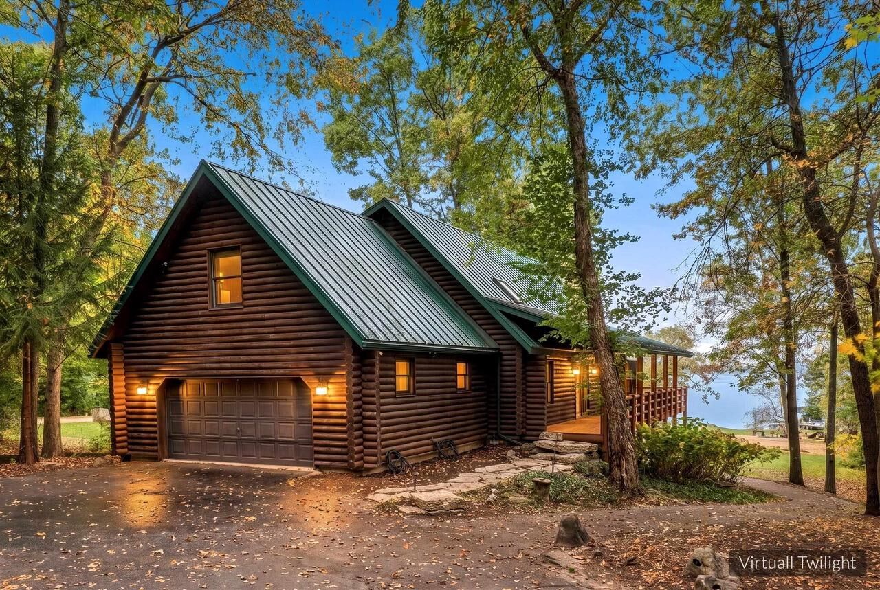 Property Photo:  W1510 Sandstone Avenue  WI 54941 