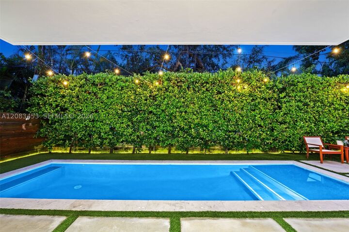 Property Photo: 104 NW 47th Ter 104 FL 33127