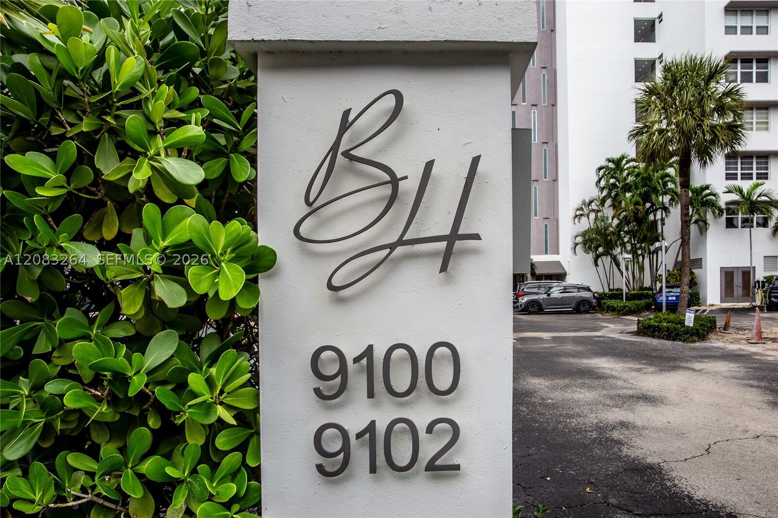 Property Photo: 9100 W Bay Harbor Dr 5B FL 33154