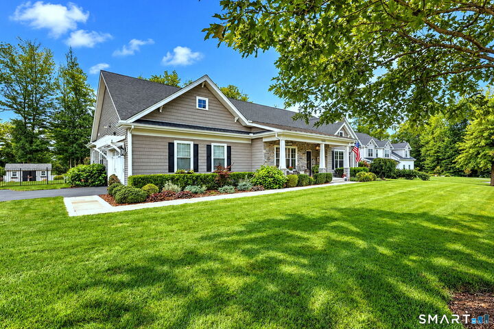Property Photo:  8 Birdseye Road  CT 06468 