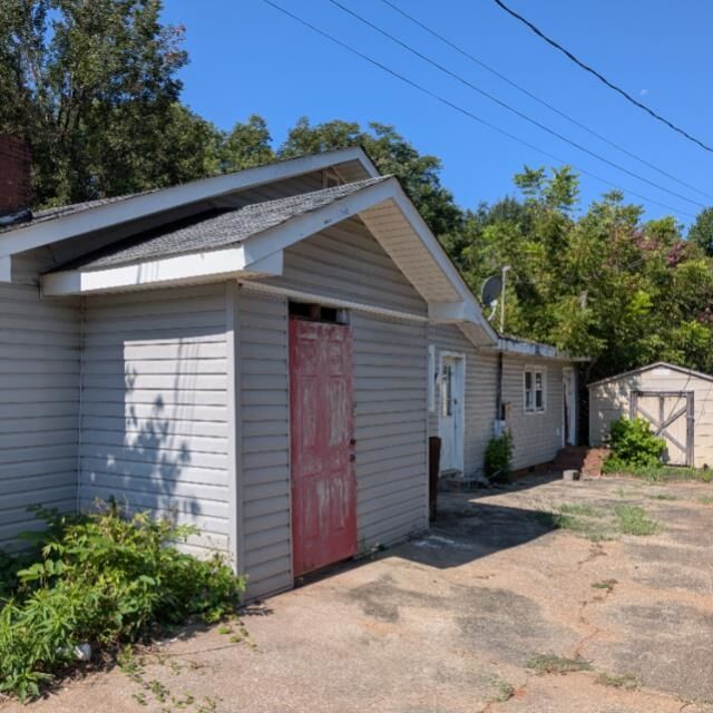Property Photo:  189 Carolina Avenue  NC 28160 