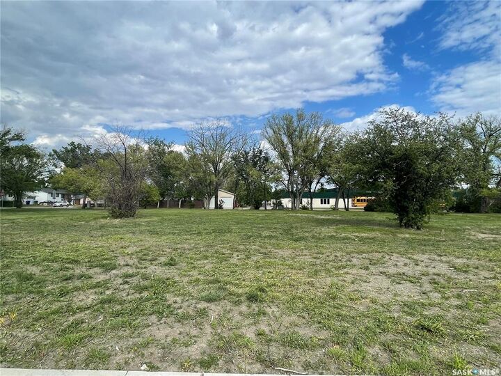 Property Photo:  40 Kenney Crescent  SK S4H 1L3 