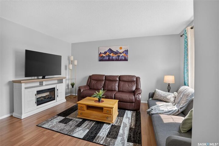 Property Photo:  102 Pawlychenko Lane 13  SK S7V 1G9 