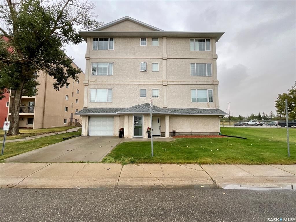 Property Photo:  28 Kleisinger Crescent 404  SK S4R 8T8 