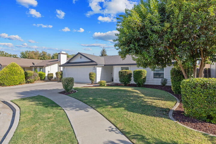 Property Photo:  4519 W Feemster Avenue  CA 93277 