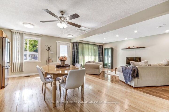 Property Photo: 30 Scotchmere Crescent ON N6E 2A1