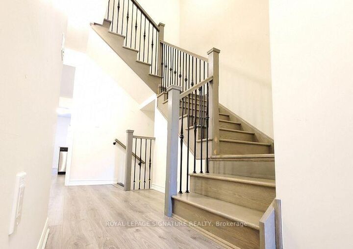 Property Photo:  74 Ferragine Crescent  ON L3Z 4K2 
