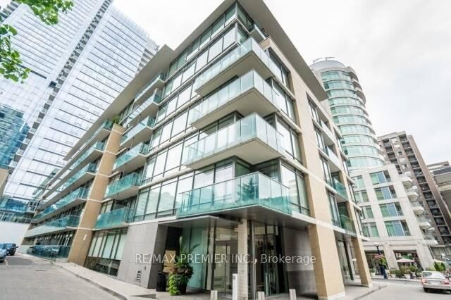 Property Photo:  21 Scollard Street 205  ON M5R 1G1 
