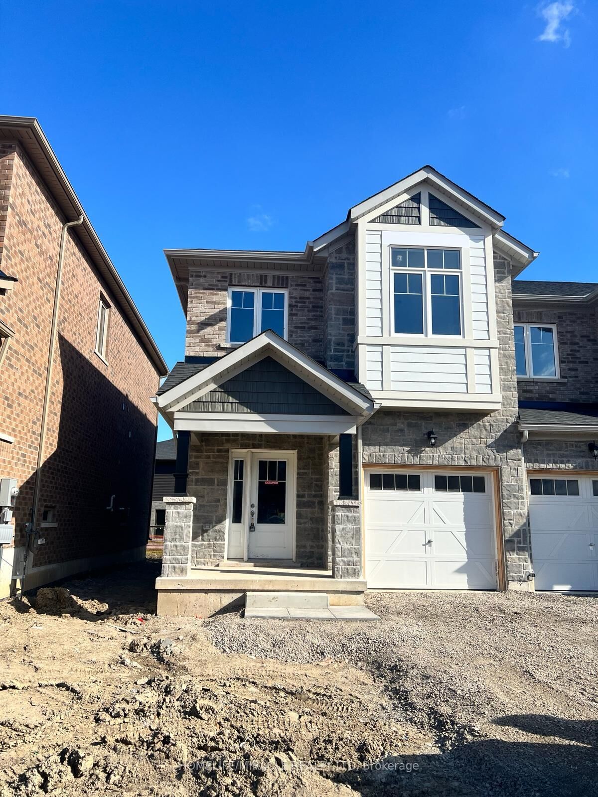 Property Photo:  11 Sapphire Way  ON L2V 0L4 
