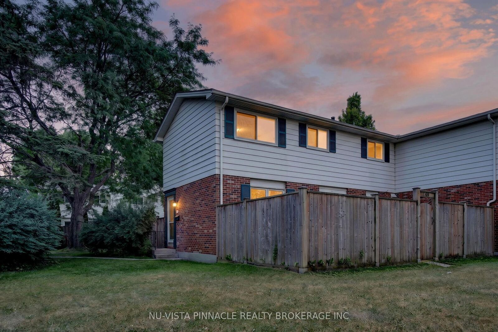 Property Photo:  69 Conway Drive  ON N6E 2H4 