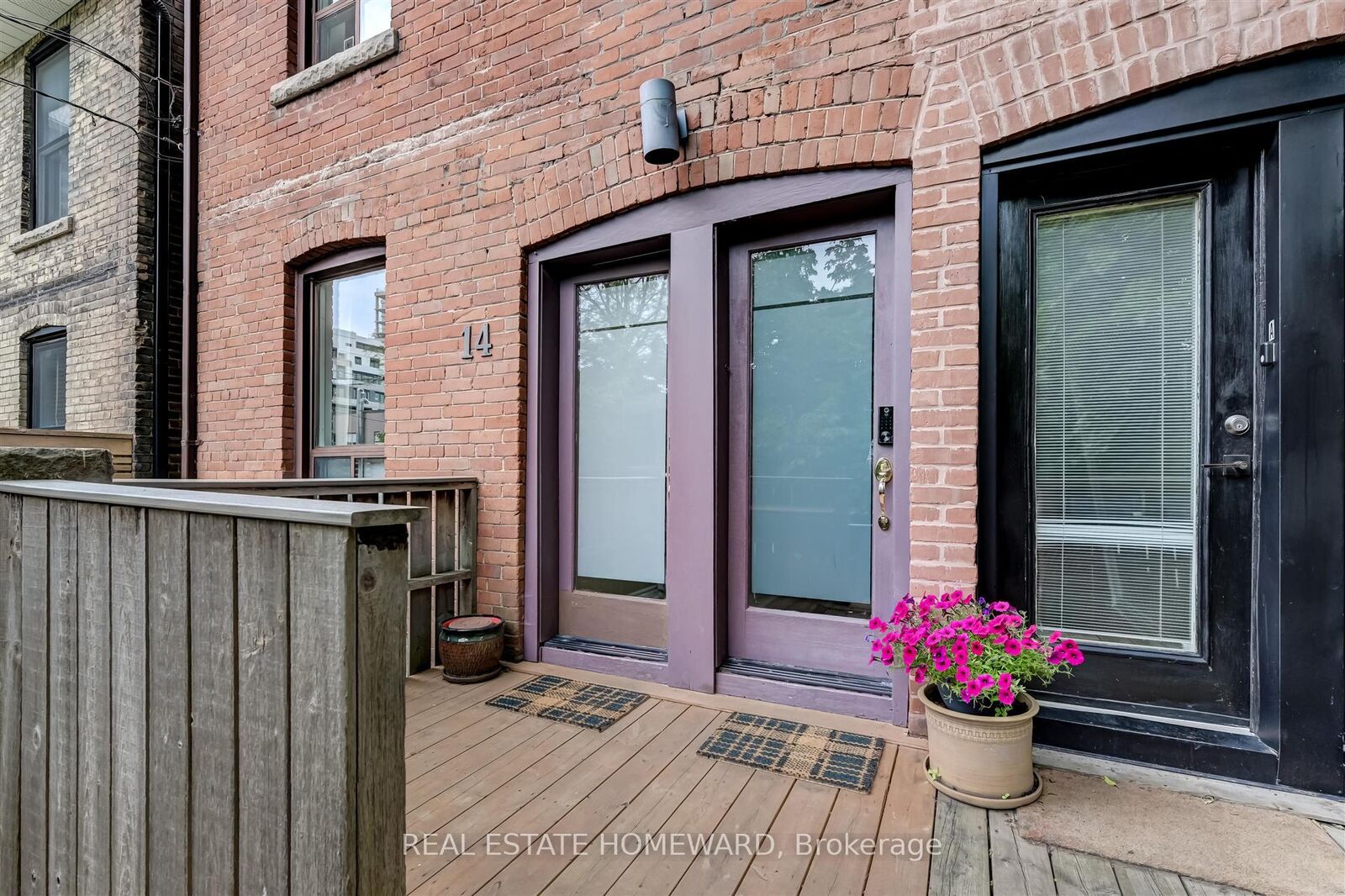 Property Photo:  14 Ashdale Avenue Upper  ON M4L 2Y7 