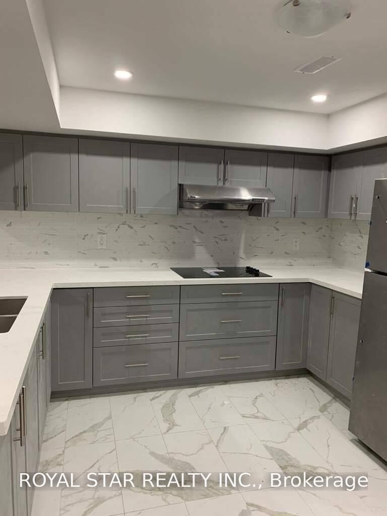 Property Photo:  85 Coastline Drive Bsmt  ON L6Y 0T2 