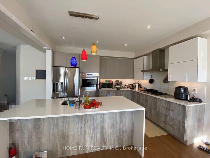 Property Photo:  312 Everglade Way  ON K2M 2R7 