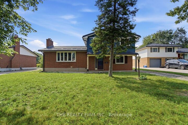 Property Photo:  44 Ebury Place  ON N6C 4V4 