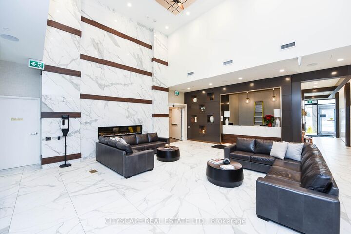 Property Photo:  1050 Main St E Main Street E 426  ON L9T 6H7 